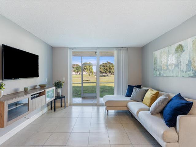 Apartment for sale in Sunrise, Florida