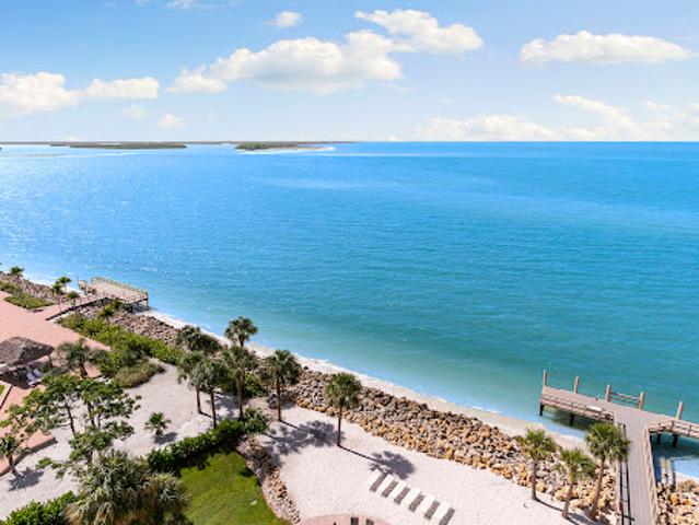 Apartment for sale in Marco Island, Florida
