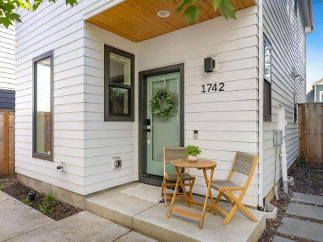 Apartment for sale in Portland