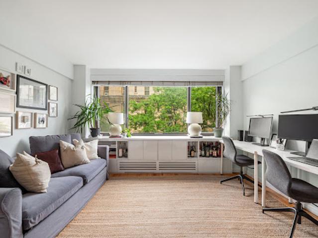 Apartment for sale in Arverne, New York