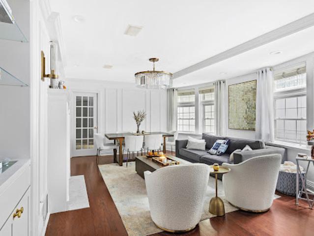 Apartment for sale in Arverne, New York