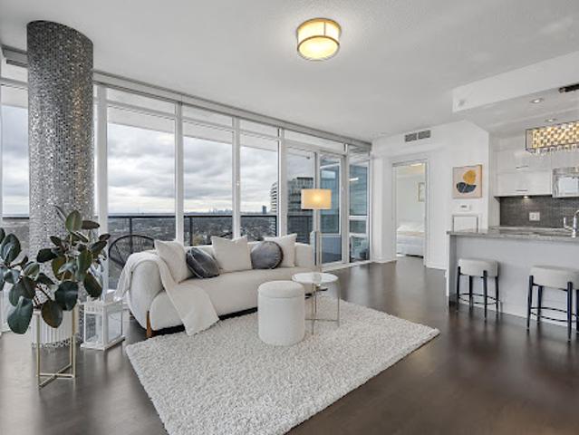 Apartment for sale in Woburn, Ontario