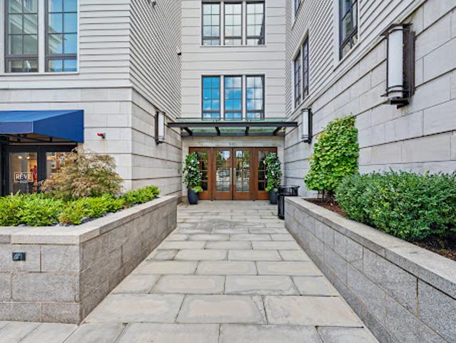 Apartment for sale in Wellesley, Norfolk County