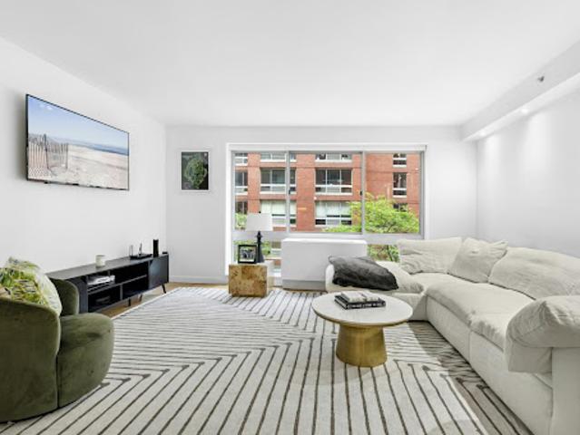 Apartment for sale in Arverne, New York