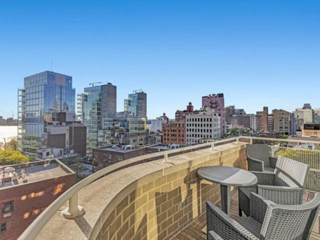 Apartment for sale in Arverne, New York
