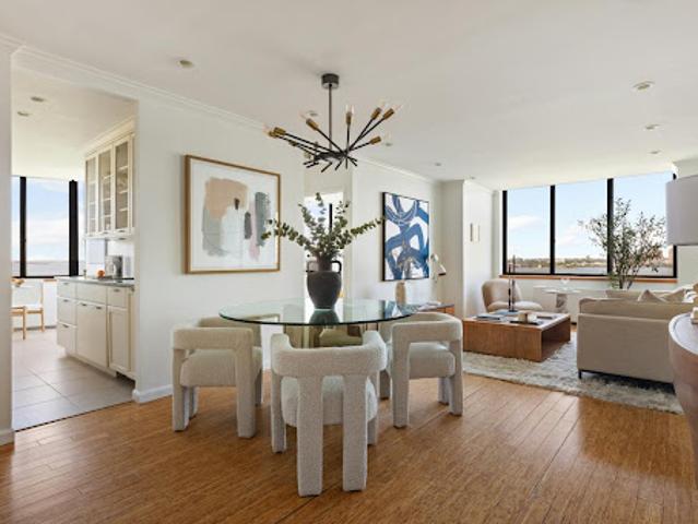 Apartment for sale in Arverne, New York