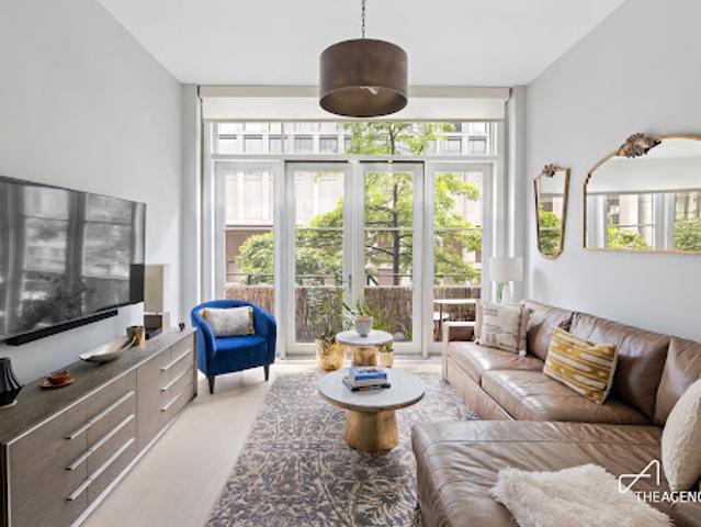 Apartment for sale in Arverne, New York