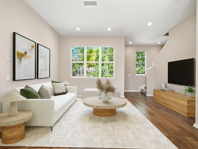 Apartment for sale in Irvine, California