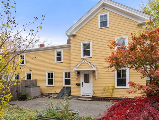 Apartment for sale in Arlington, Massachusetts