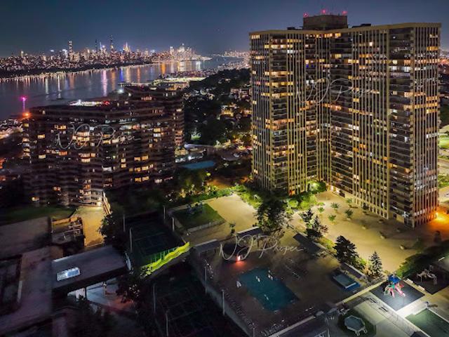 Apartment for sale in Cliffside Park, New Jersey