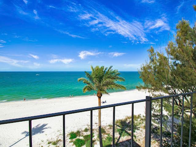 Apartment for sale in Naples, Florida