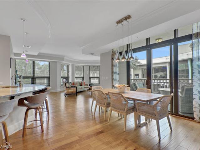 Apartment for sale in Naples, Florida