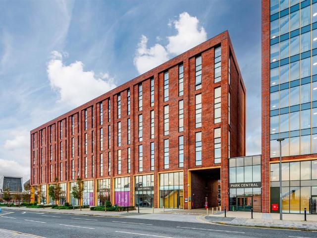 Apartment for rent in Calderstones, Wirral