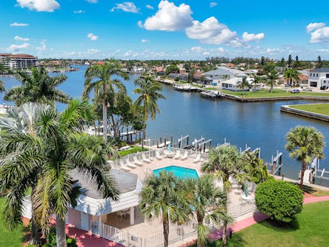 Apartment for sale in Marco Island, Florida