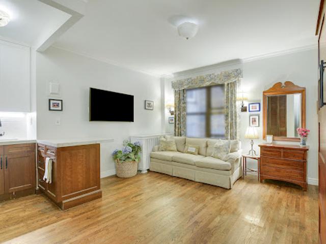 Apartment for sale in Arverne, New York