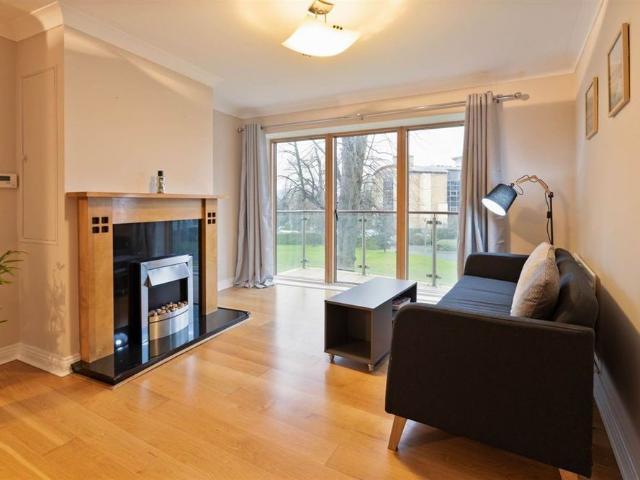 Apartment to rent in Rockfield, Dundrum