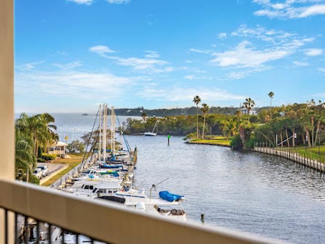 Apartment for sale in Melbourne, Florida