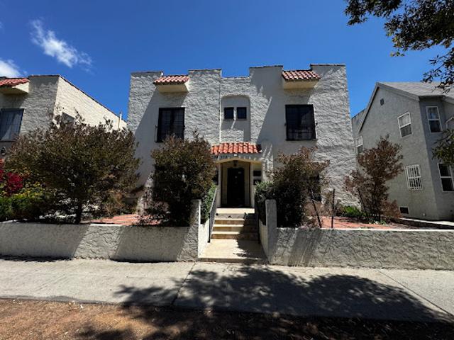 Apartment for rent in Canoga Park, California
