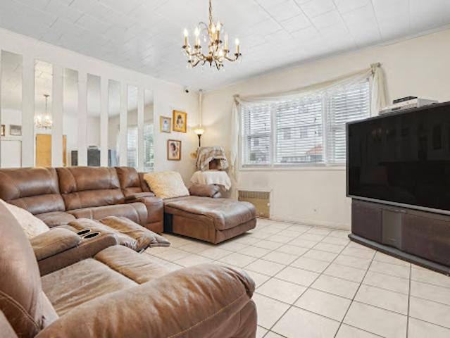 Apartment for sale in Newark, New Jersey
