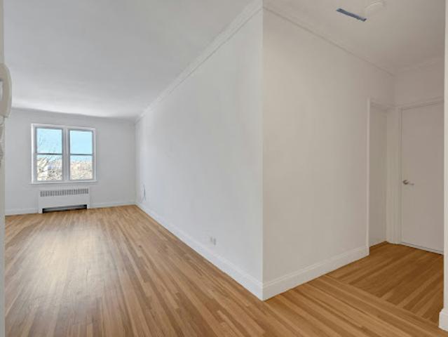 Apartment for sale in The Bronx, Arverne