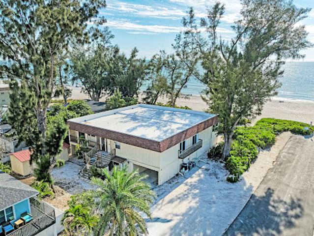 Apartment for sale in Holmes Beach, Florida