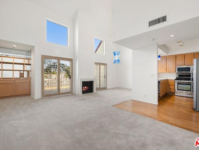 Apartment for sale in Los Angeles, Los Angeles County