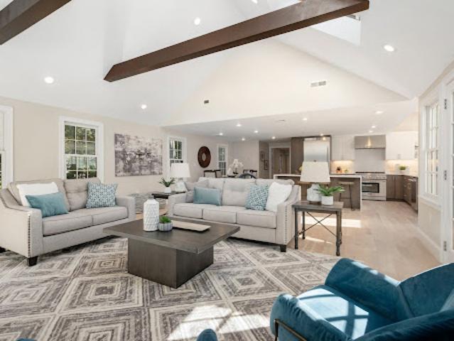 Apartment for sale in Newton