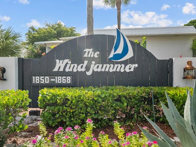 Apartment for sale in Stuart, Florida