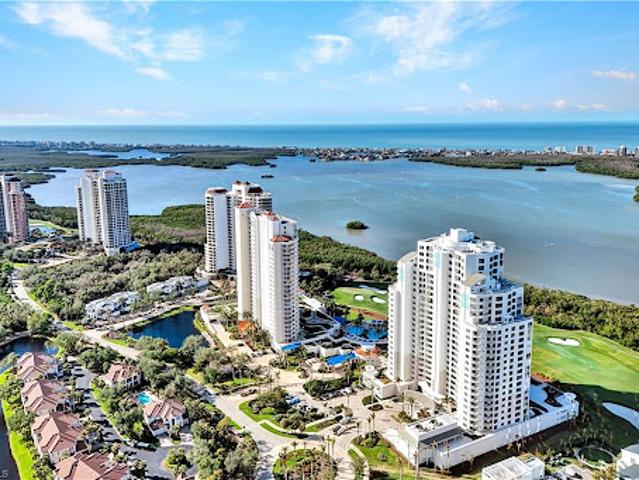 Apartment for sale in Bonita Springs, Florida