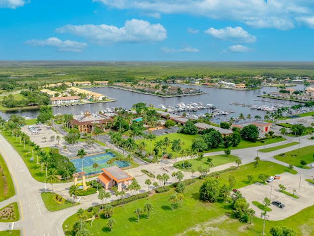 Apartment for sale in Naples, Florida