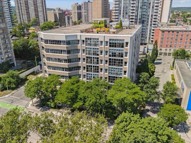 Apartment for sale in Ancaster, Ontario