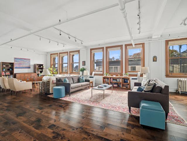 Apartment for sale in Arverne, New York