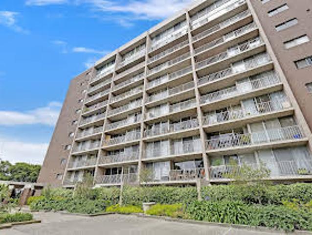 Apartment for sale in Oakland