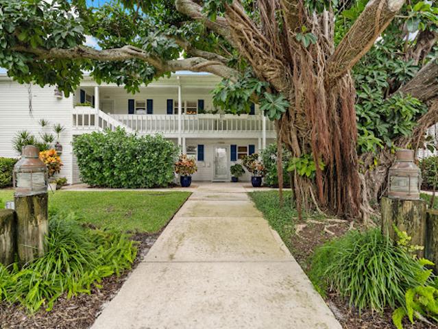 Apartment for sale in Naples, Florida