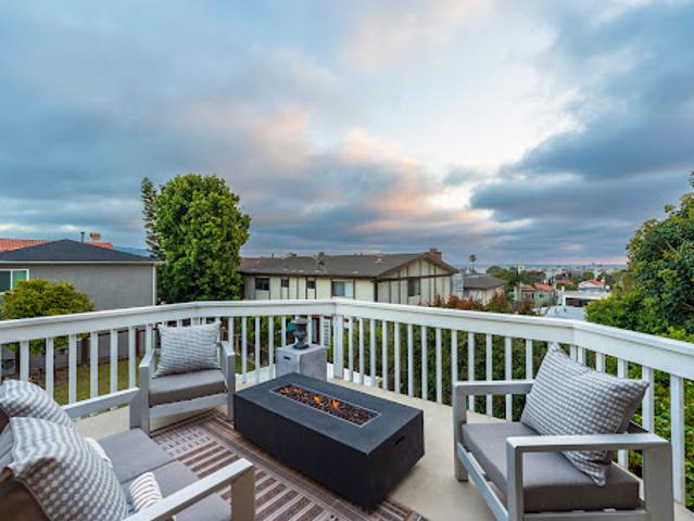 Apartment for sale in Redondo Beach, California