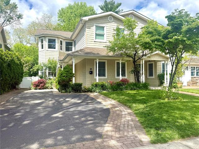 Apartment for sale in Nassau, New York