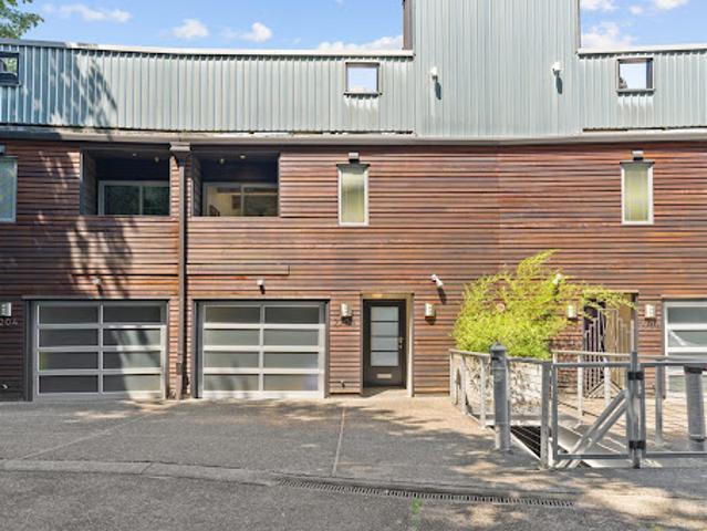 Apartment for sale in Oregonia