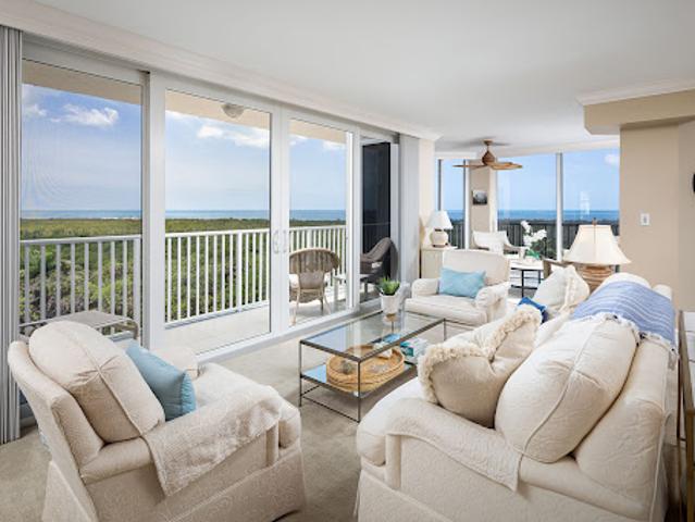 Apartment for sale in Naples, Florida