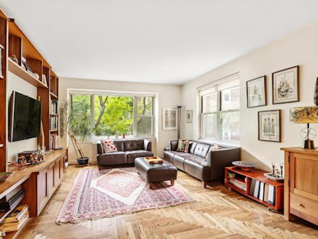 Apartment for sale in Arverne, New York