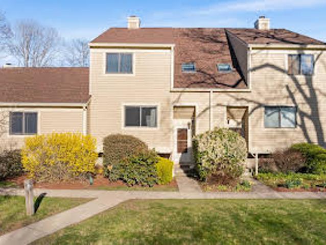 Apartment for sale in Old Saybrook