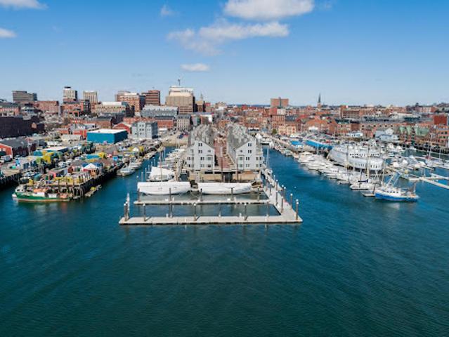 Apartment for sale in Peaks Island, Maine