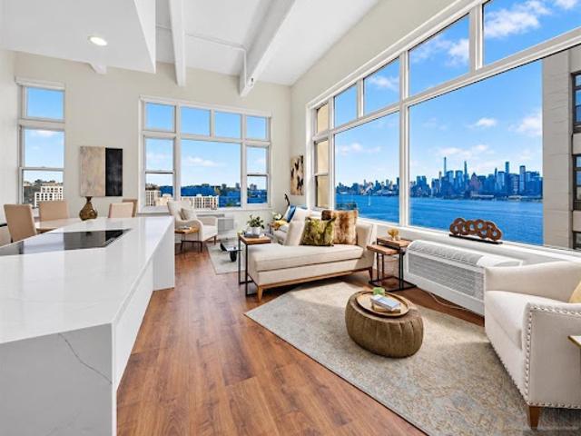 Apartment for sale in Hudson, New Jersey