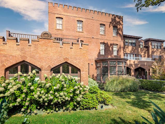 Apartment for sale in Newport, Rhode Island