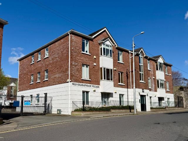 Studio to rent in Bluebell, North Tipperary