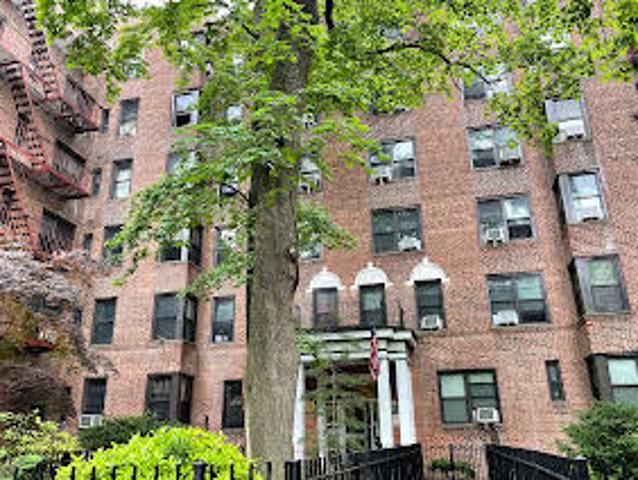 Apartment for sale in Jackson Heights Apartment for sale in Jackson Heights
