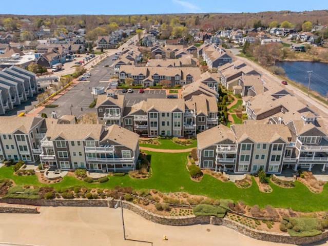 Apartment for sale in Narragansett, Rhode Island
