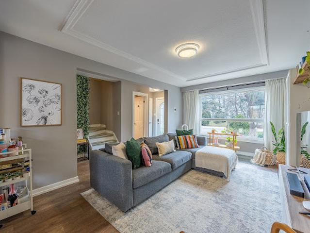 Apartment for sale in Burlington, Ontario