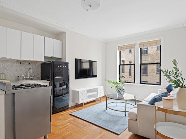 Apartment for sale in Arverne, New York
