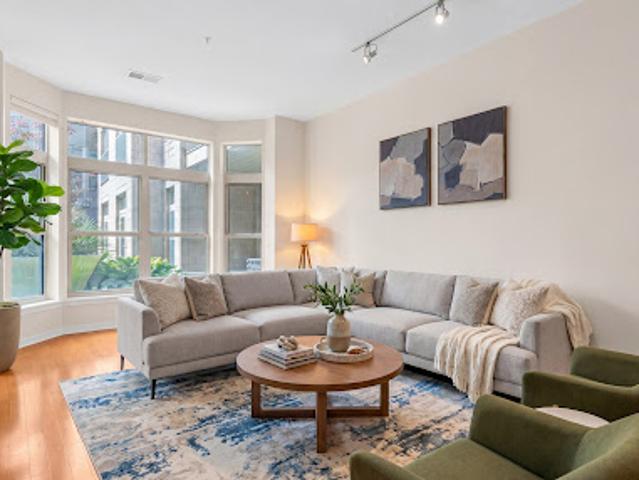 Apartment for sale in Gibsonton, Maryland