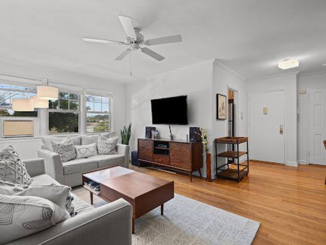 Apartment for sale in West Harrison, Town/Village of Harrison